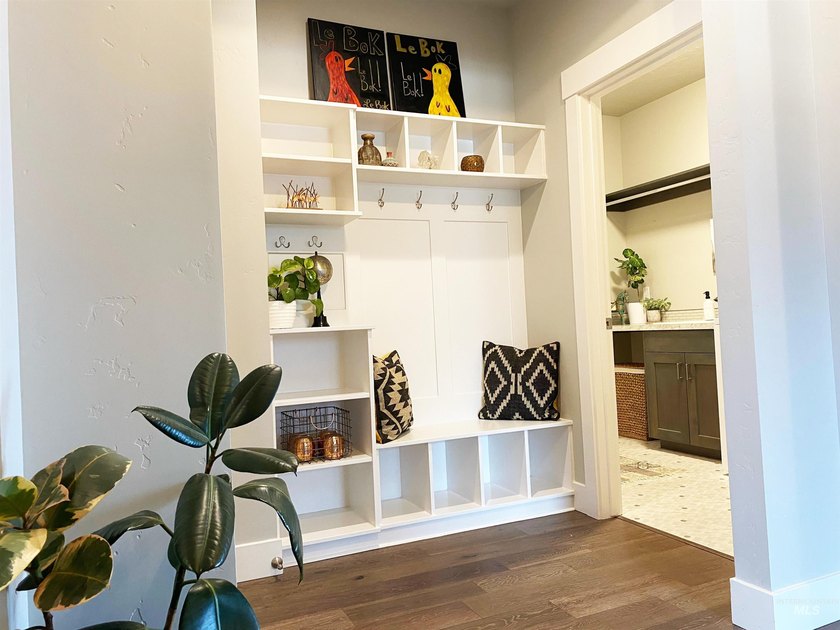 You must see this turnkey, single-level modern farmhouse! The - photo 6