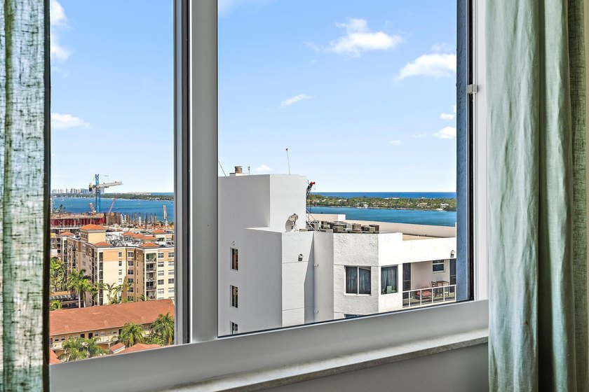 2 parking spaces PLUS valet! Penthouse-level living with 10' - photo 14