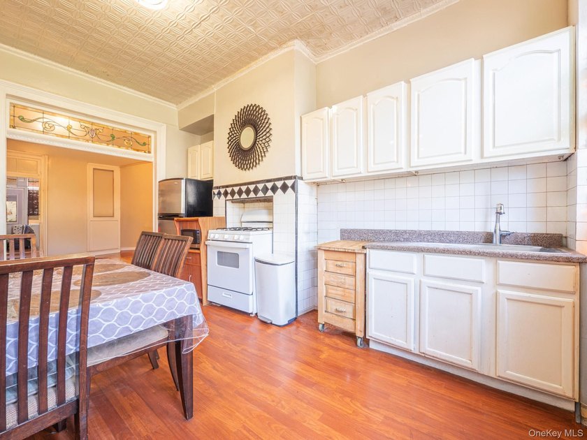 236 Suydam Street presents an opportunity to acquire a 6-unit - photo 15