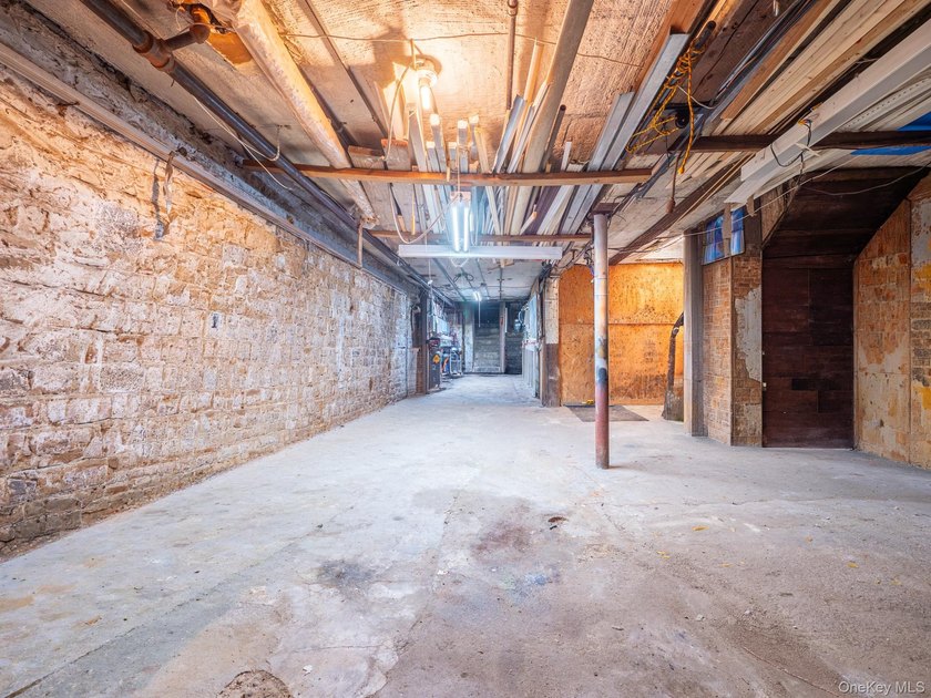 236 Suydam Street presents an opportunity to acquire a 6-unit - photo 21