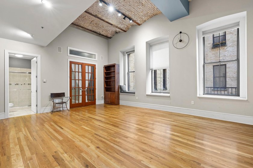 Experience elevated urban living in the Historic Great Northern - photo 21