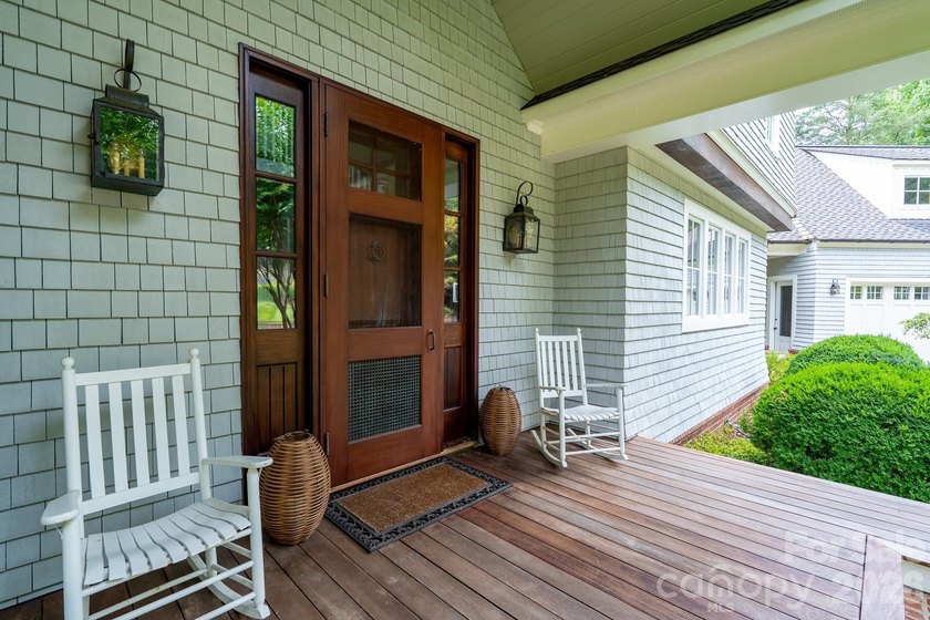 LUXURY LAKE RETREAT WITH PRIVATE PIER! Exhale as you pull onto - photo 4