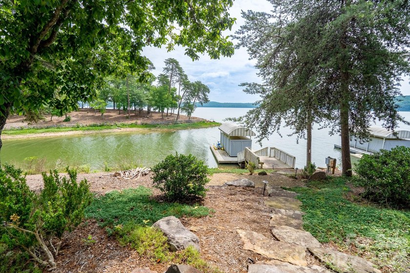 LUXURY LAKE RETREAT WITH PRIVATE PIER! Exhale as you pull onto - photo 7