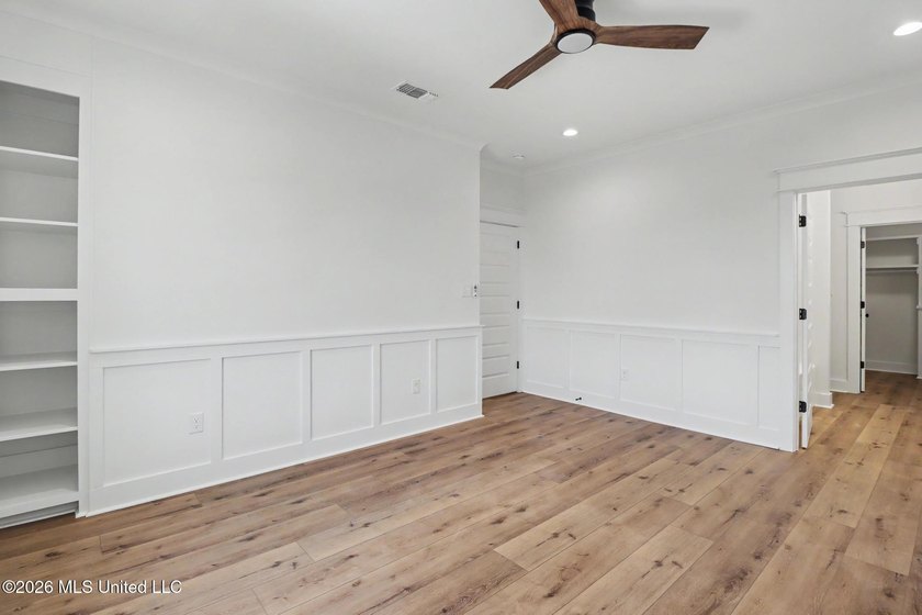 Welcome to this stunning new construction waterfront home! This - photo 20