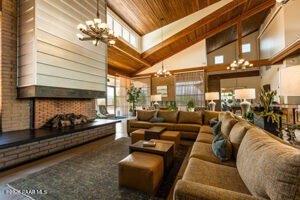 Assumable Financing at 2.25% on this Immaculate Home in the - photo 28