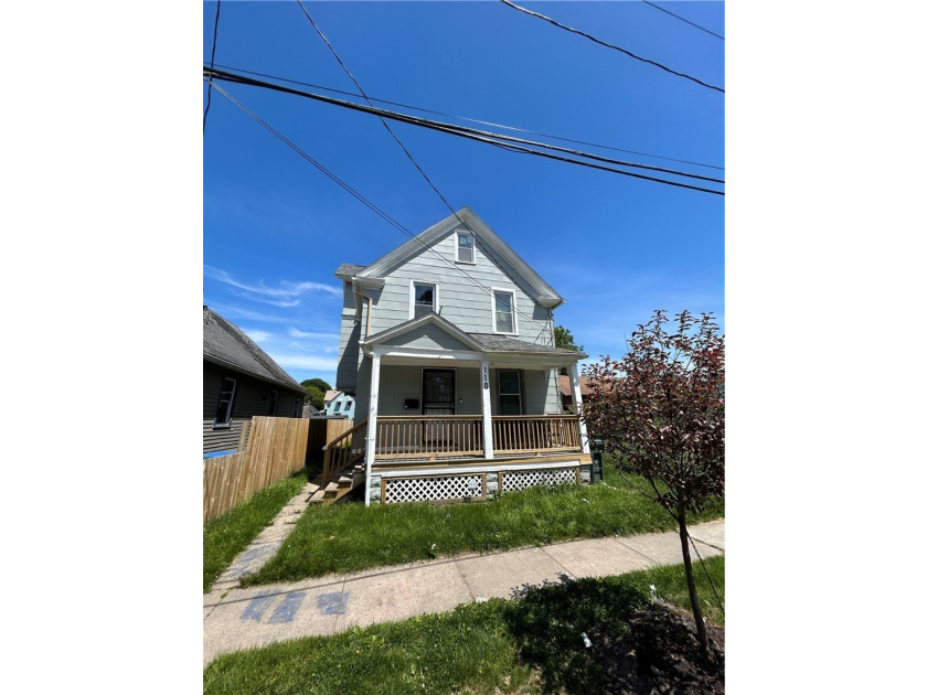 Opportunity awaits with this 3 bedroom single family recently - photo 2