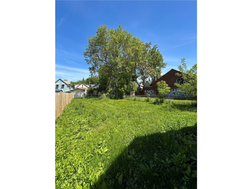 Opportunity awaits with this 3 bedroom single family recently - photo 5