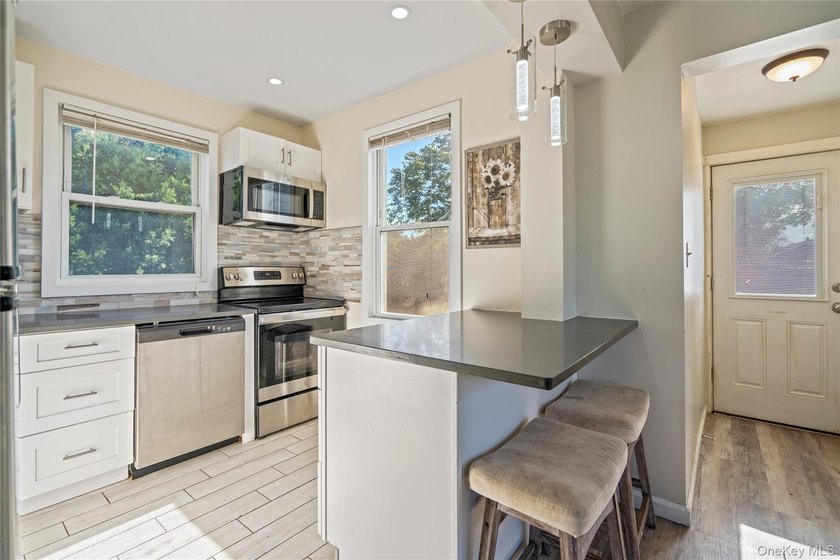 Welcome to 48 Farmers Avenue in Lindenhurst. A Charming and - photo 13