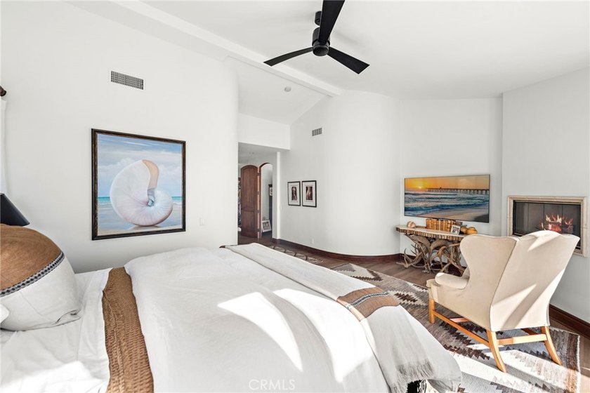 Air Conditioned Beautiful spacious indoor/ outdoor home on a - photo 19