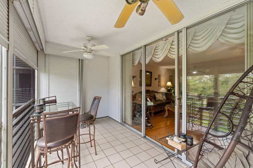 Spacious 2 BD, 2 BA condo overlooking the golf course in - photo 21