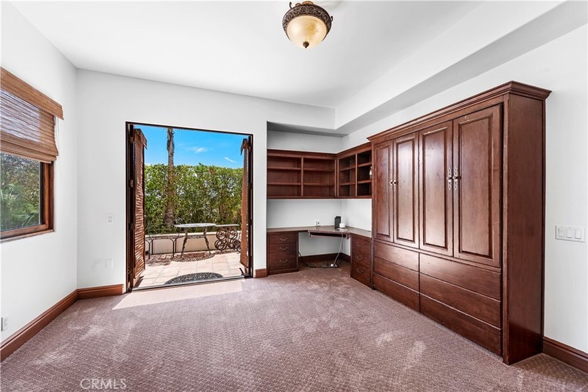 Air Conditioned Beautiful spacious indoor/ outdoor home on a - photo 29