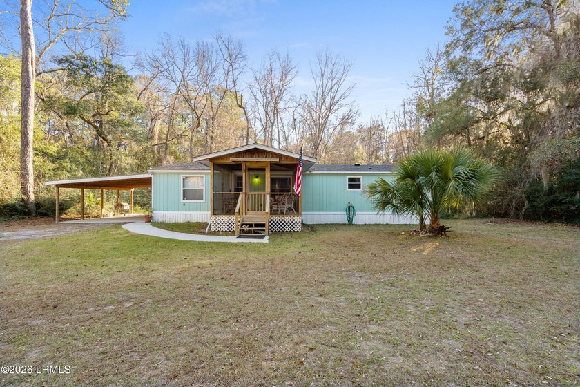 Less than one minute from the boat landing!! Three bedroom, two - photo 4