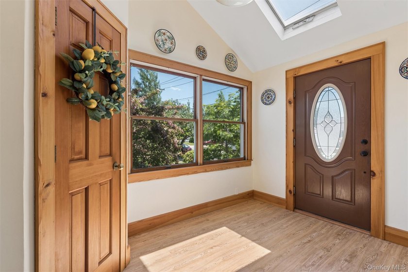 Welcome to 1749 Commonwealth Ave offering 3/4 bedrooms and 2 - photo 4
