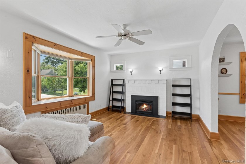 Welcome to 1749 Commonwealth Ave offering 3/4 bedrooms and 2 - photo 5