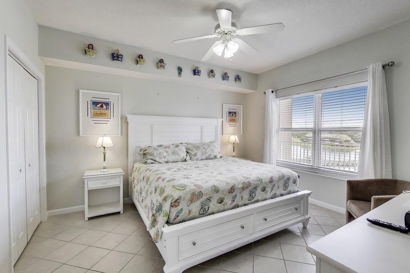 Enjoy your coastal dream in this stunning 2-bed, 2 bath condo at - photo 8