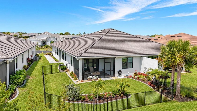 Luxury finishes, exceptional storm protection, outstanding - photo 4