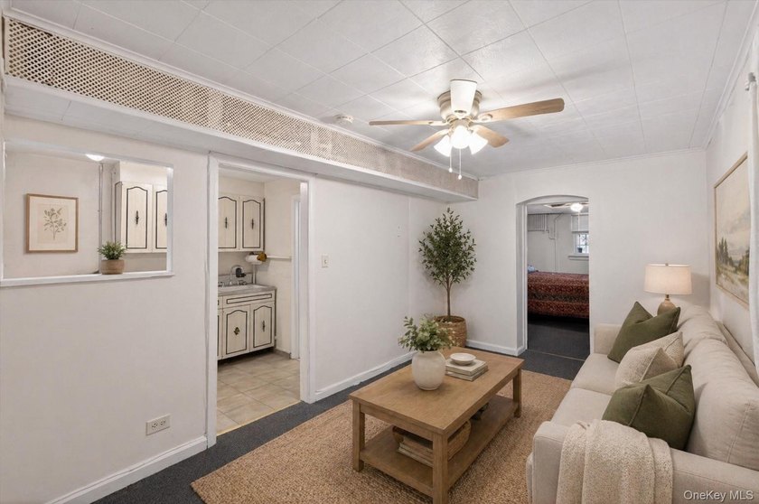Welcome Home to 642 Edison! A rare opportunity in Throggs Neck - photo 24