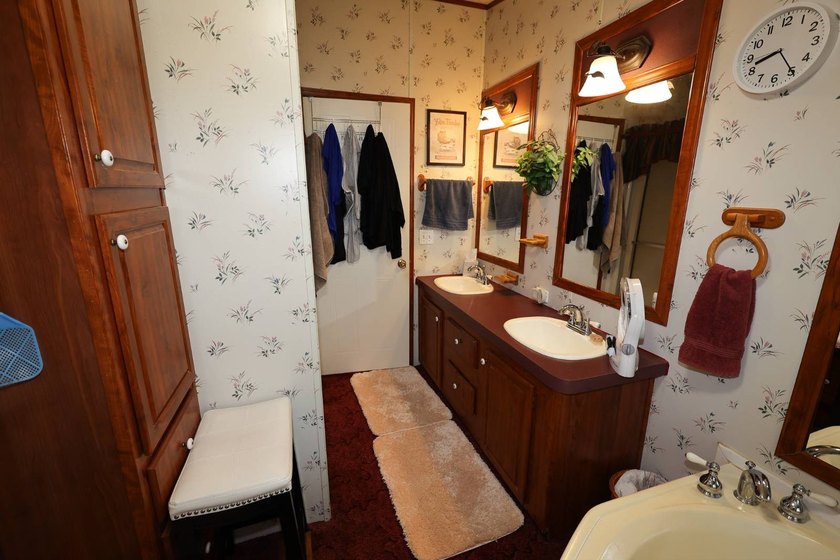Tract #1 - 3 Bedroom Manufactured Home on Waterfront Lot - photo 24