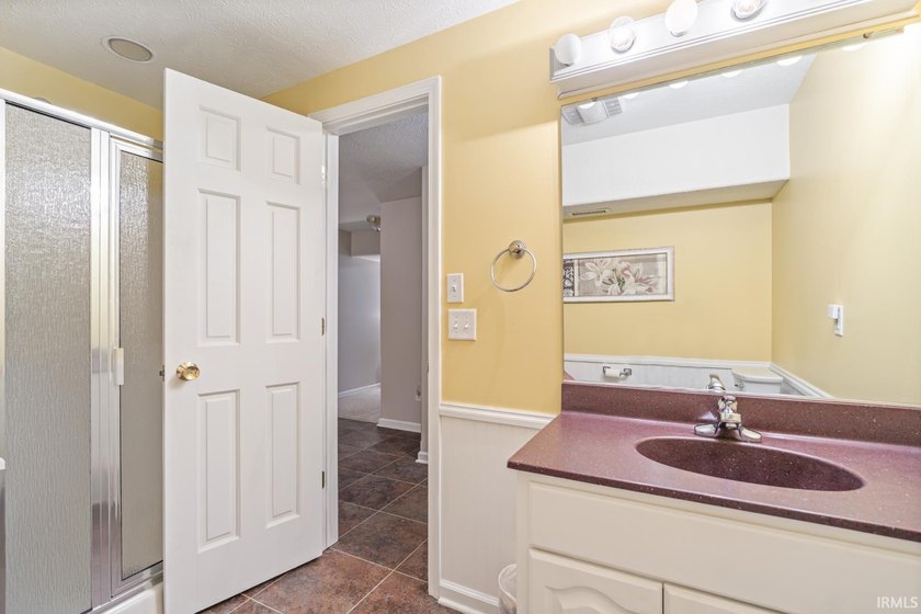 Welcome to waterfront living at its finest! This beautifully - photo 34