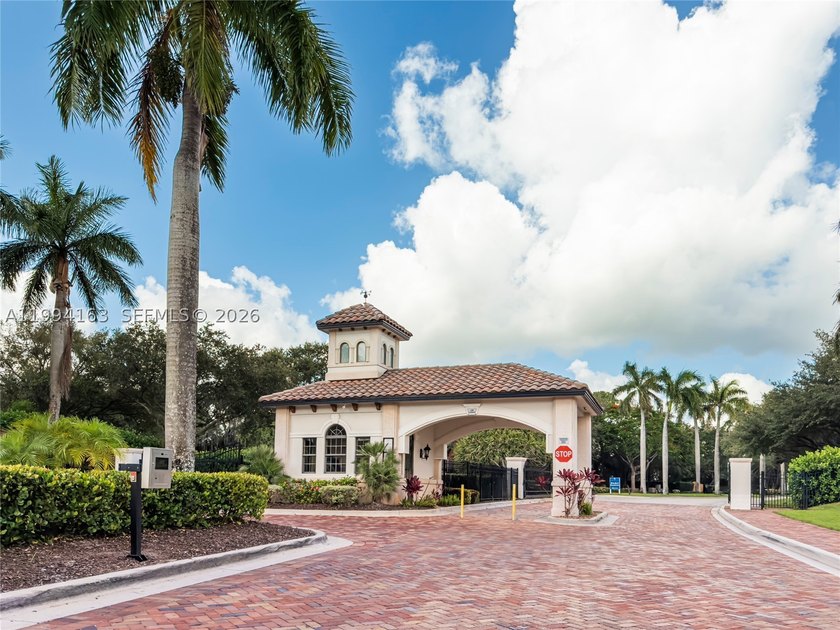 **NEW CONSTRUCTION** Stunning Brand-New 4Bedroom, 3Bathroom Home - photo 10