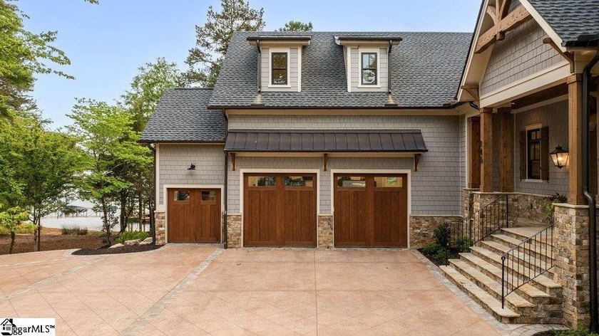 Private Peninsula Estate with 650 Ft Shoreline | New - photo 3