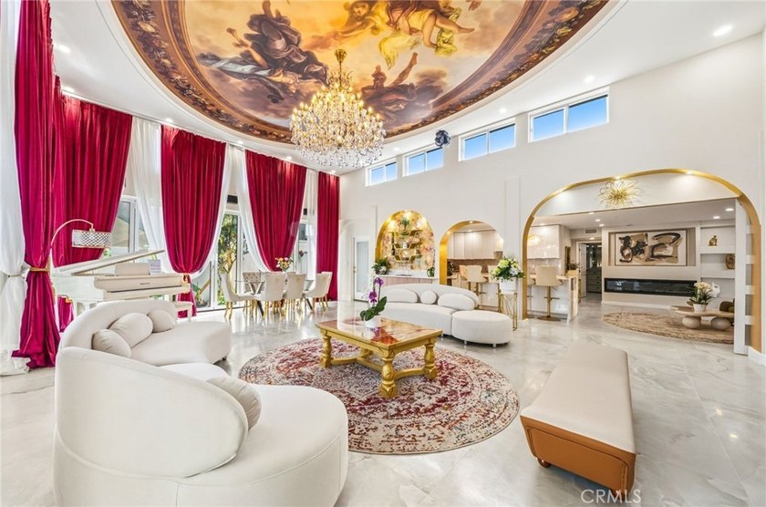 Modern Luxury Meets Exceptional Versatility in Walteria - photo 13