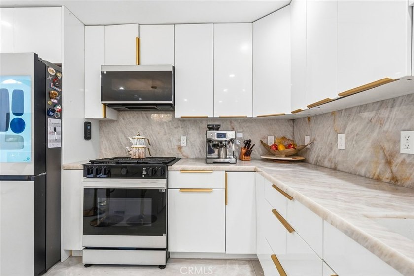 Modern Luxury Meets Exceptional Versatility in Walteria - photo 23