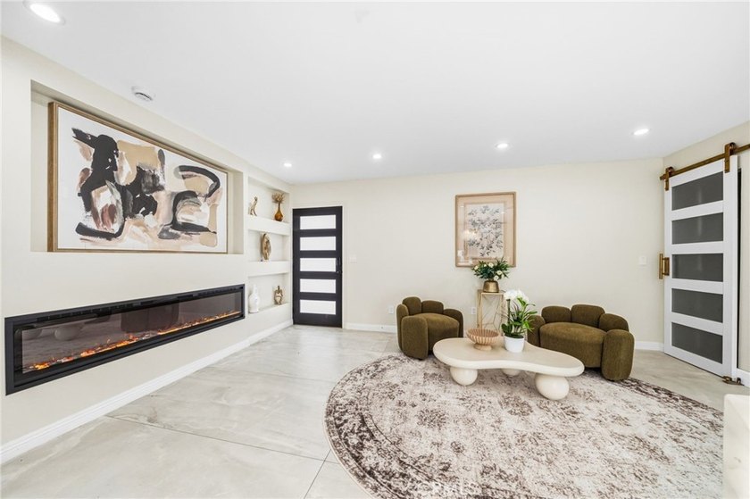 Modern Luxury Meets Exceptional Versatility in Walteria - photo 24