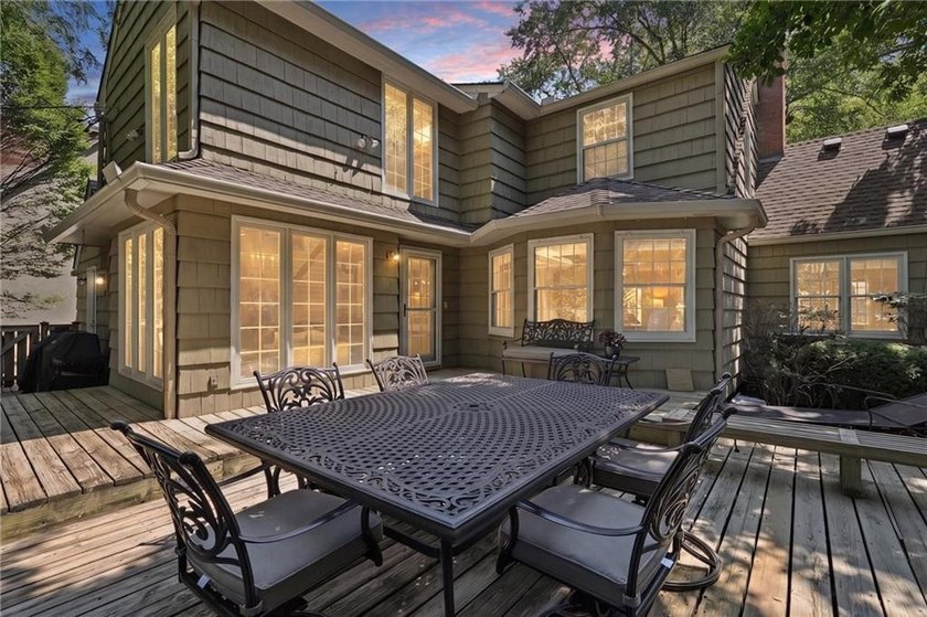 Fairway at its Finest! Situated on a picturesque tree-lined - photo 50