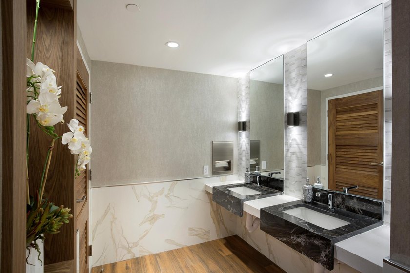 Spectacularly remodeled residence completed by The Decorators - photo 55