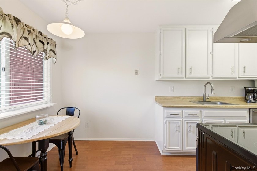 Desired 1 Bedroom end unit ranch model in the beautiful 55+ - photo 7