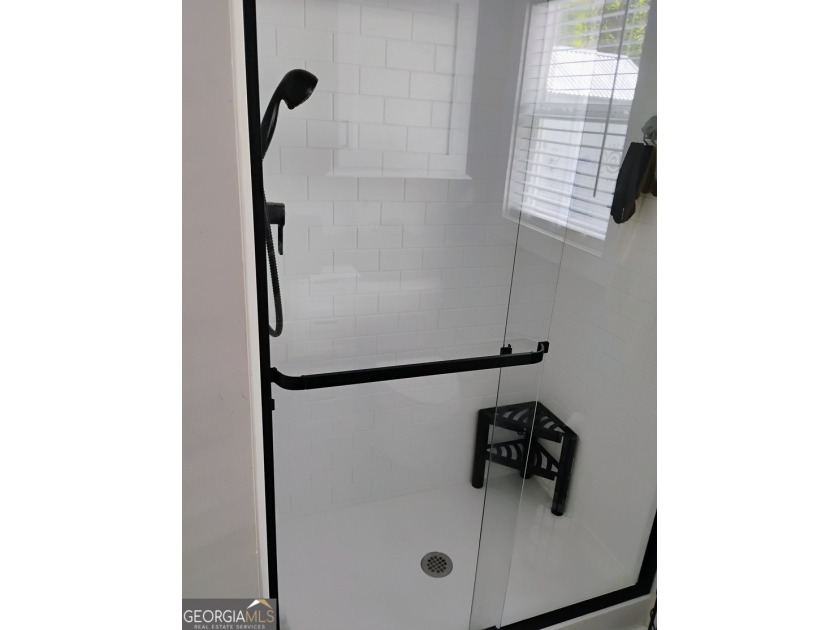 Welcome to the upgraded *Seashore* Tiny Home, a beautifully - photo 16