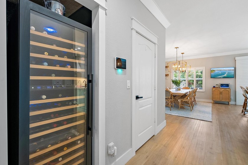 Welcome to refined luxury in this exceptional San Marco model - photo 14