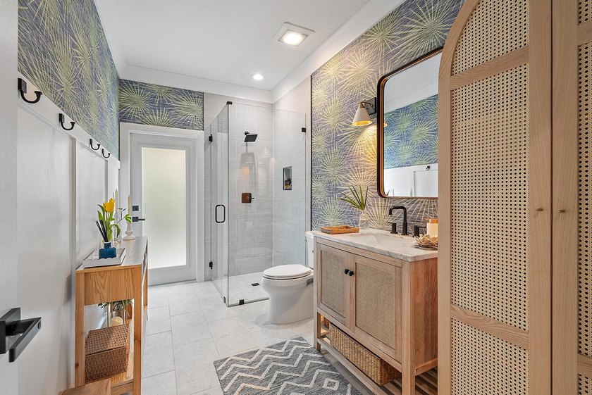 Welcome to refined luxury in this exceptional San Marco model - photo 26