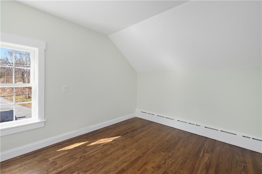 Welcome to your dream home at 2 Birch Street, a charming and - photo 23