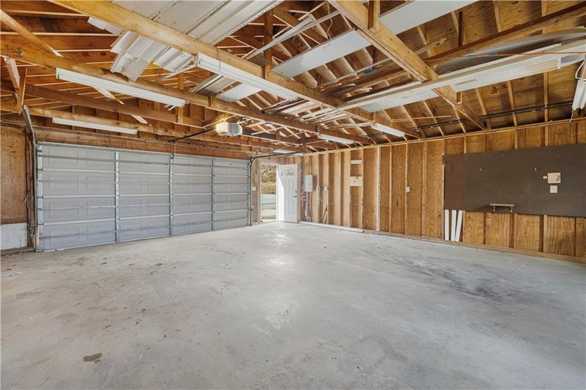 Welcome to your dream home at 2 Birch Street, a charming and - photo 34