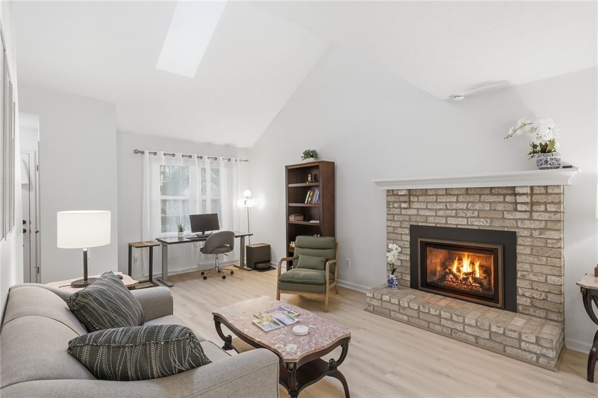 Welcome to this sparkling, move-in ready end-unit townhome in - photo 2