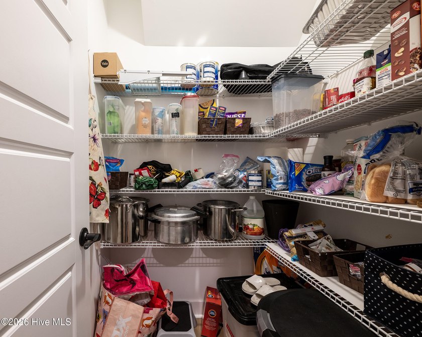 Beautifully maintained and thoughtfully designed, this 2 - photo 17
