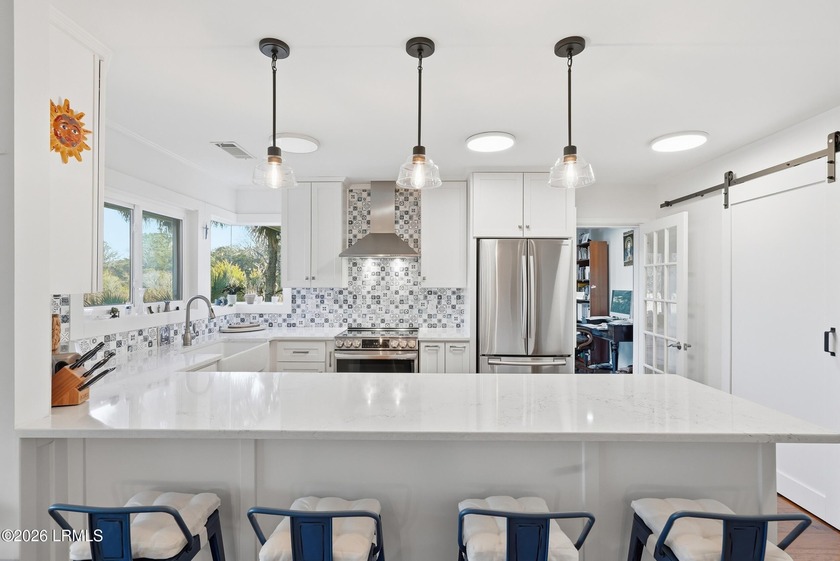 Sunrise marsh views. Single-level living. Iconic Lowcountry - photo 10