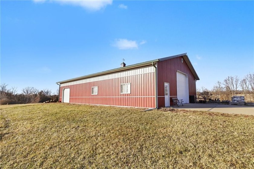 Tucked away on 23 breathtaking acres, this 3,162 sq. ft - photo 42