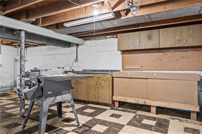 Just Listed! Welcome home to this charming 4-bedroom Cape Cod - photo 36