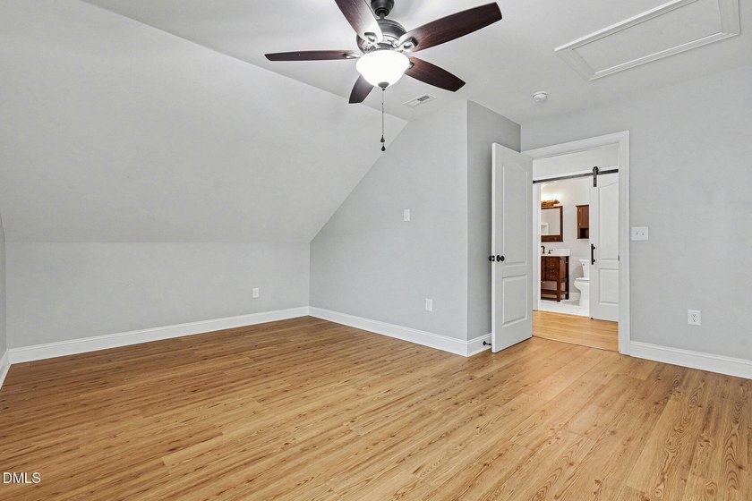 Welcome to 224 Shady Hollow Lane in Garner, where comfort - photo 33