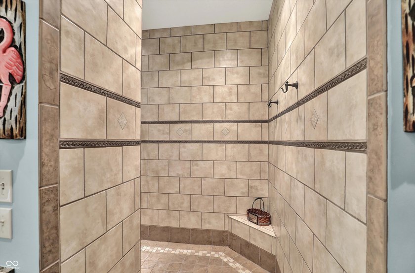 Discover luxury &amp; privacy in this exquisite executive home. This - photo 34