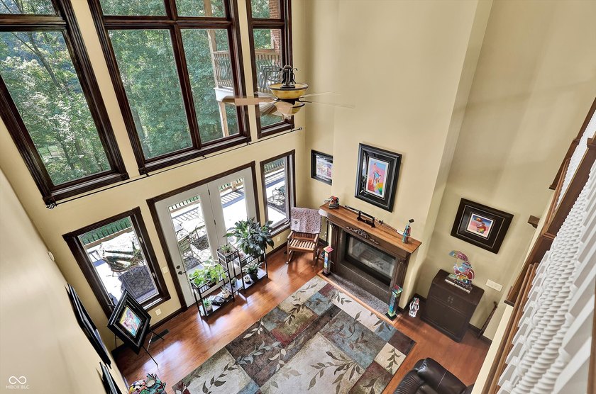 Discover luxury &amp; privacy in this exquisite executive home. This - photo 39