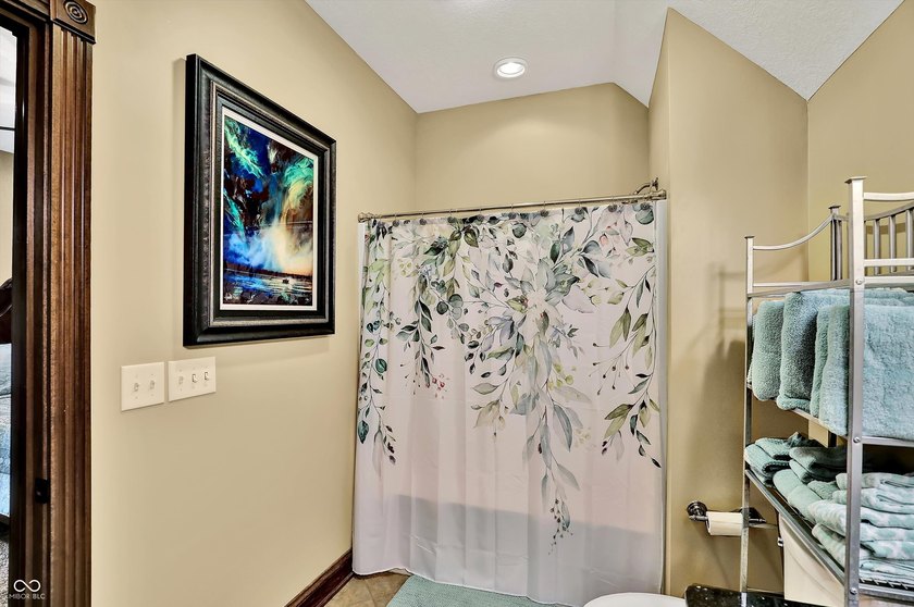 Discover luxury &amp; privacy in this exquisite executive home. This - photo 43