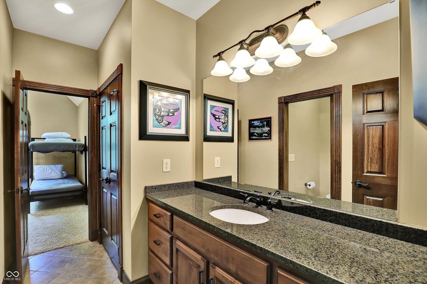 Discover luxury &amp; privacy in this exquisite executive home. This - photo 46