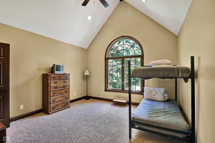 Discover luxury &amp; privacy in this exquisite executive home. This - photo 48