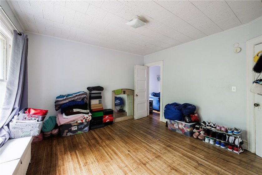 Excellent investment or owner-occupant opportunity in - photo 15