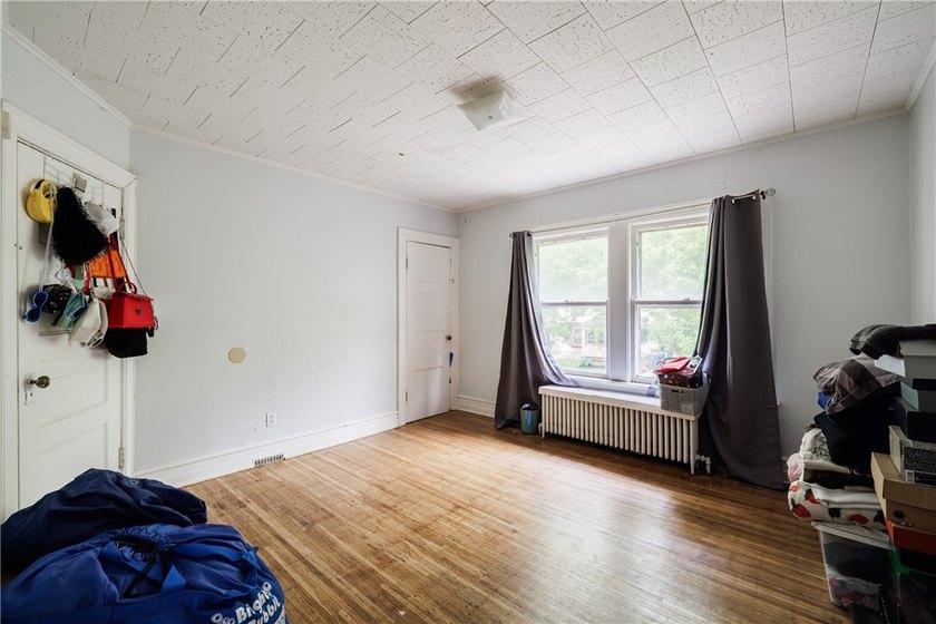 Excellent investment or owner-occupant opportunity in - photo 16