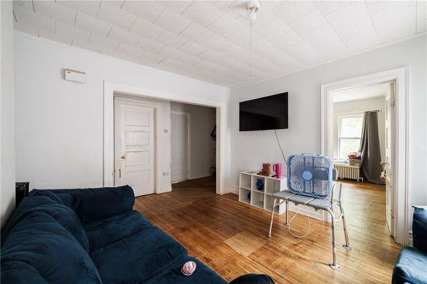 Excellent investment or owner-occupant opportunity in - photo 19